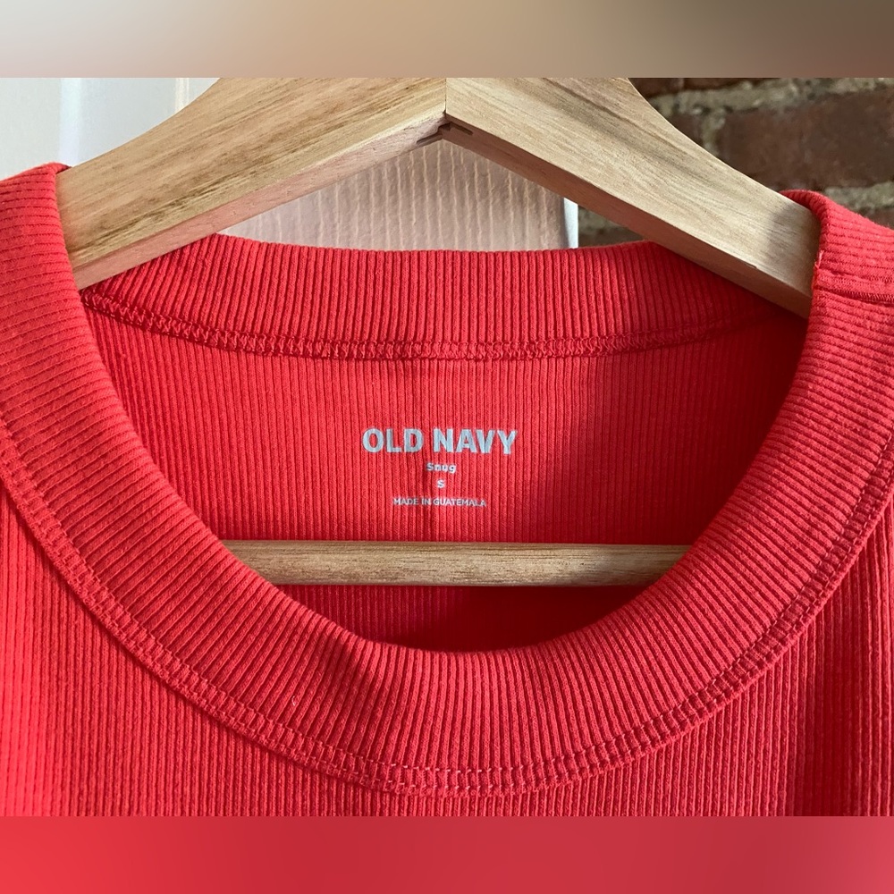 Old Navy Snug Ribbed Crop Tank Top - New With Tags - Picture 3 of 10